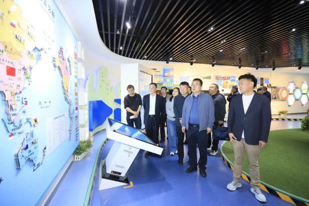 半岛（中国）丨宁夏农业农村厅畜牧兽医局局长洪龙一行莅临半岛（中国）参观调研