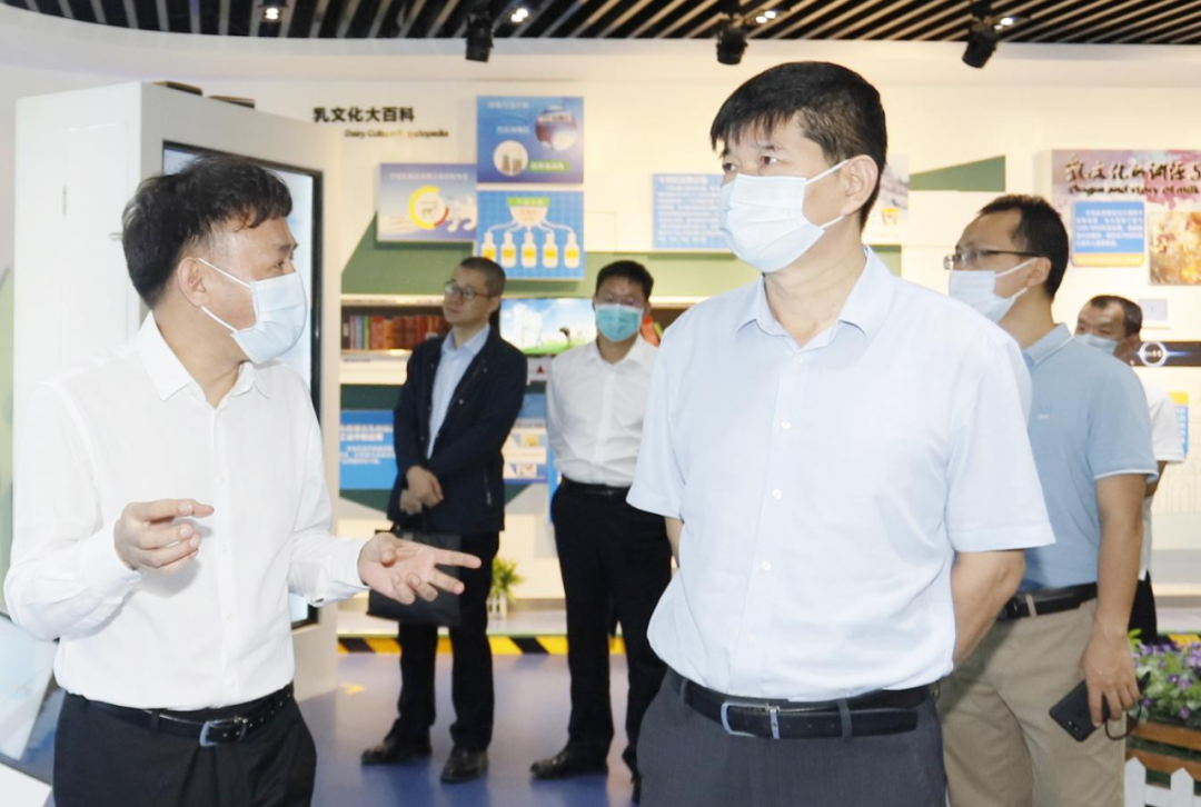快讯丨河南省人民政府国有资产监督管理委员会副主任刘银志莅临半岛（中国）乳业集团参观座谈