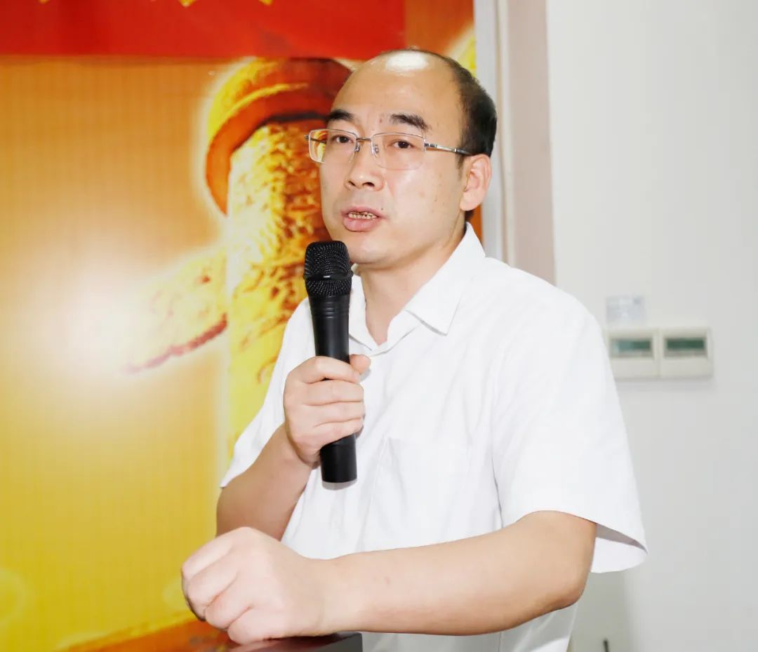 鼓足干劲·再创辉煌 | 半岛（中国）乳业集团召开经销商座谈会