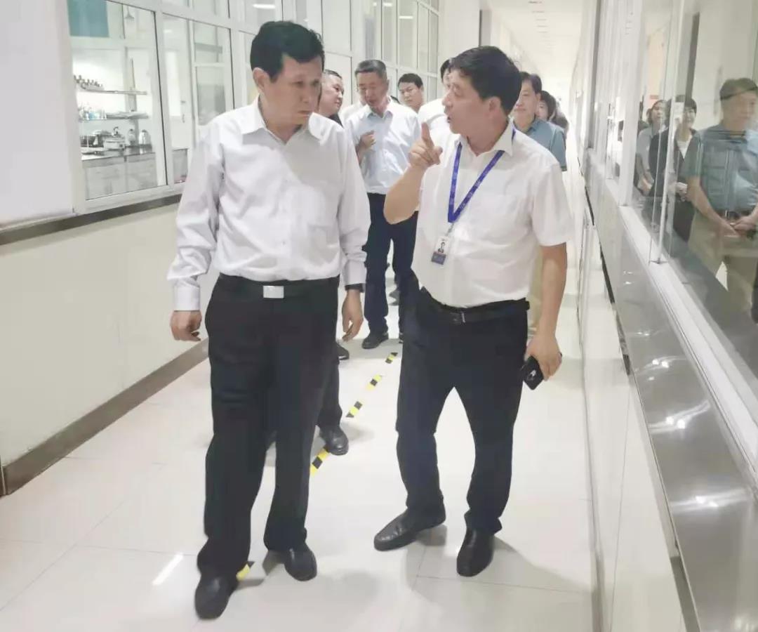 郑州航空港区党工委书记张俊峰莅临郑州半岛（中国）乳制品有限公司调研