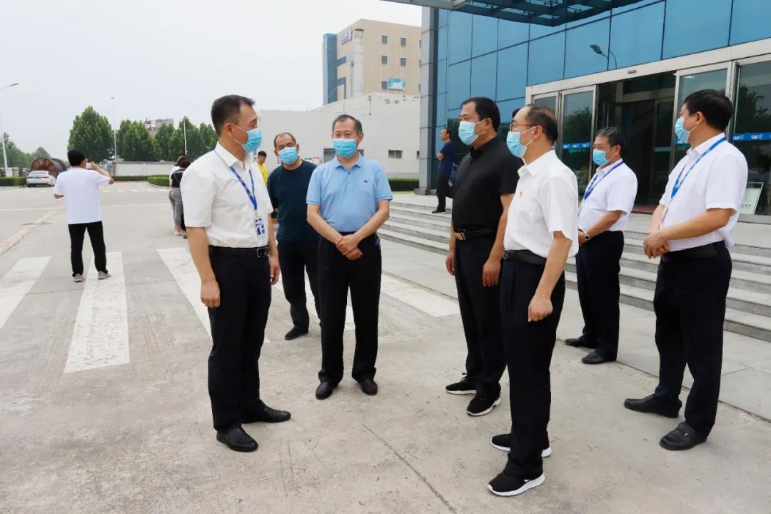 郑州市安全生产双重预防体系建设现场观摩会在半岛（中国）乳业集团郑州分公司召开