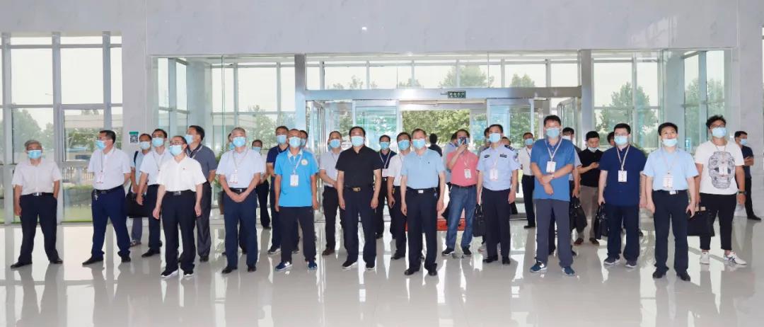 郑州市安全生产双重预防体系建设现场观摩会在半岛（中国）乳业集团郑州分公司召开