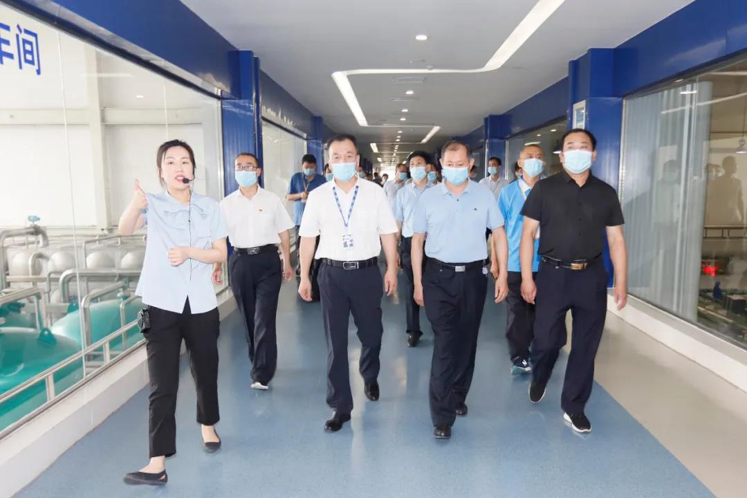 郑州市安全生产双重预防体系建设现场观摩会在半岛（中国）乳业集团郑州分公司召开