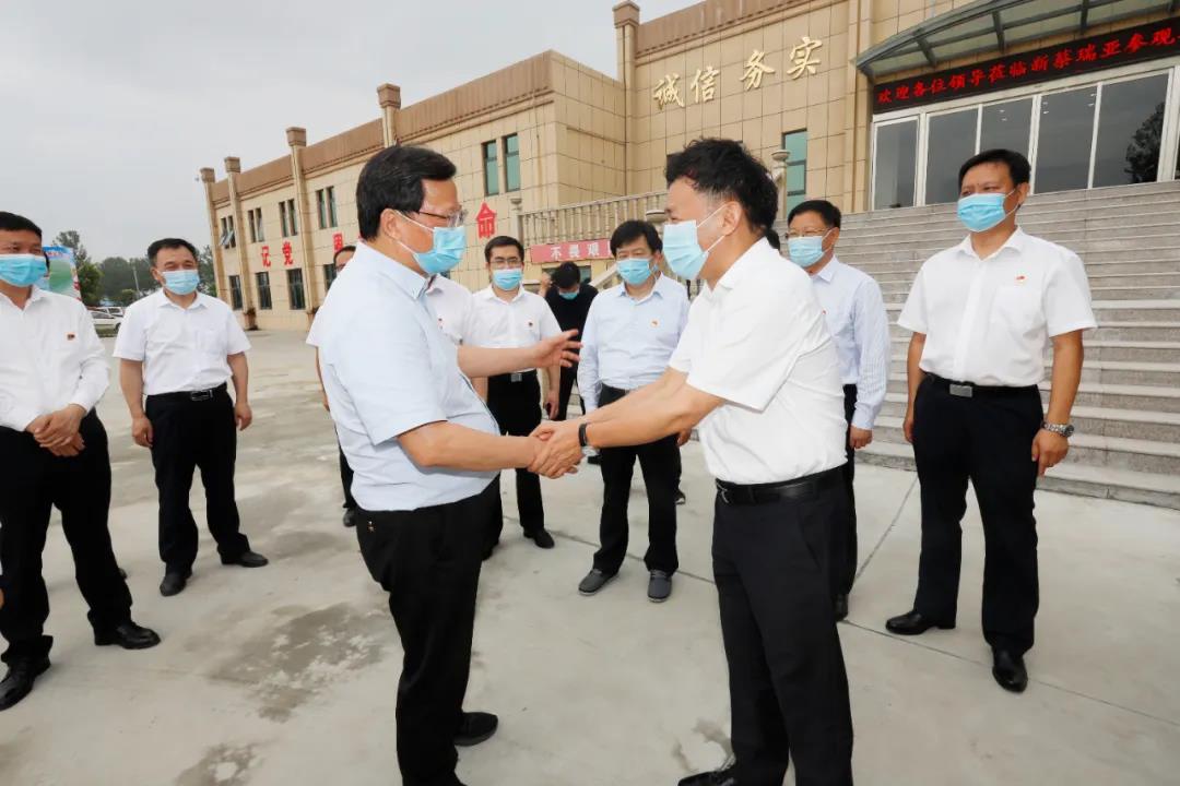 快讯 | 河南省委常委、省纪委书记、省监委主任任正晓莅临半岛（中国）乳业集团新蔡瑞亚牧场调研