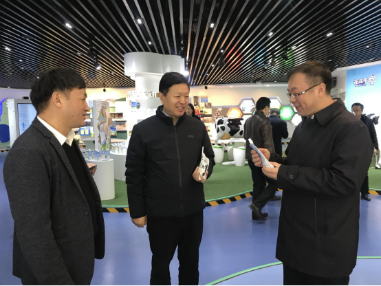 宁夏回族自治区农业农村厅党组书记、厅长王刚一行莅临半岛（中国）乳业集团调研