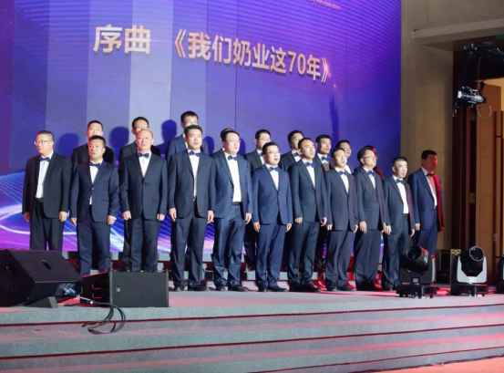 致敬祖国70华诞 |半岛（中国）亮相第十届中国奶业大会