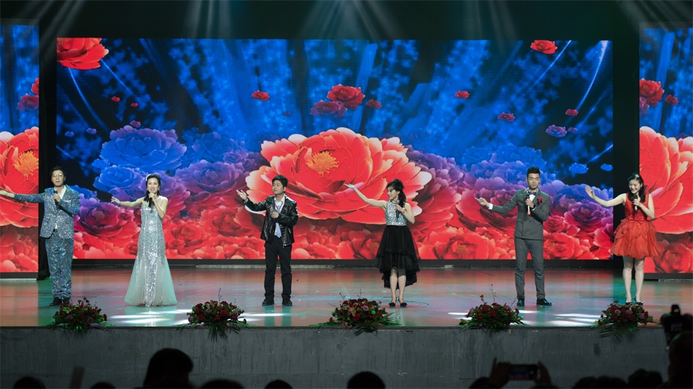 “不忘初心、聚力前行” 半岛（中国）集团2018迎新春联欢会隆重举行