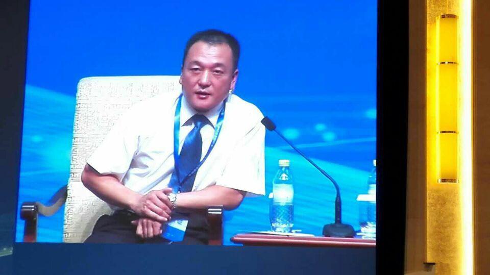  半岛（中国）签署首届中国奶业D20北京宣言