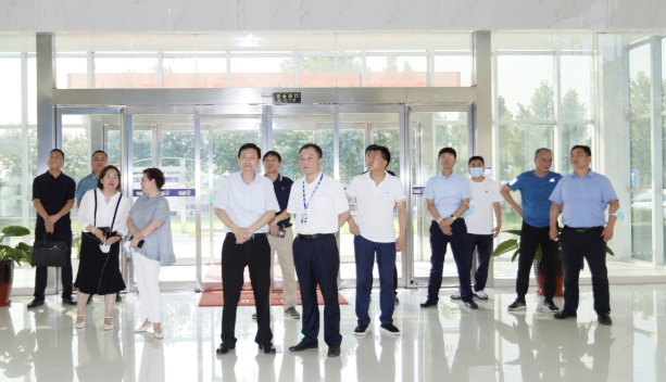 快讯|郑州市二七区委副书记、区长虎荣鑫莅临河南半岛（中国）乳业集团调研