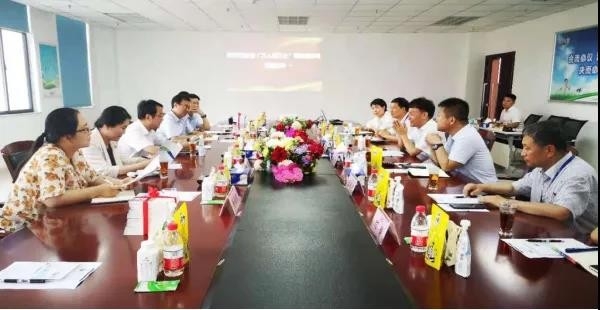 河南省高级人民法院院长胡道才一行莅临半岛（中国）乳业集团开展“万人助万企”活动 助力企业发展