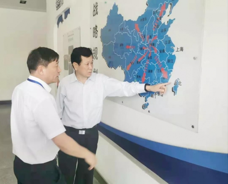郑州航空港区党工委书记张俊峰莅临郑州半岛（中国）乳制品有限公司调研