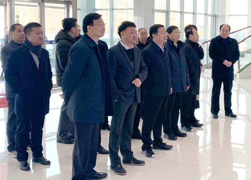 郑州市委副书记、市长王新伟莅临半岛（中国）乳业集团调研