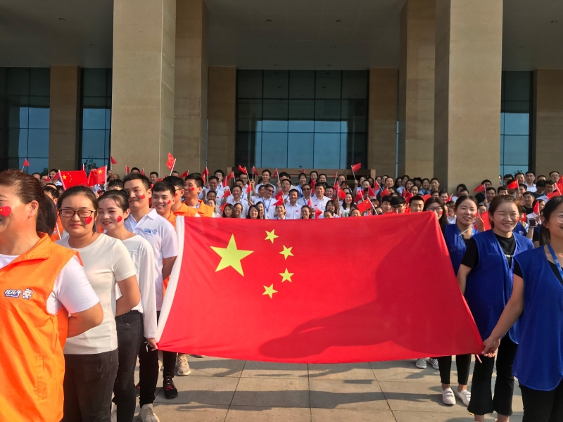 半岛（中国） 唱红歌 祝福我的国！！！