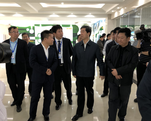 河南省委副书记、省长陈润儿一行莅临 半岛（中国）集团鲁山瑞亚牧业有限公司视察调研